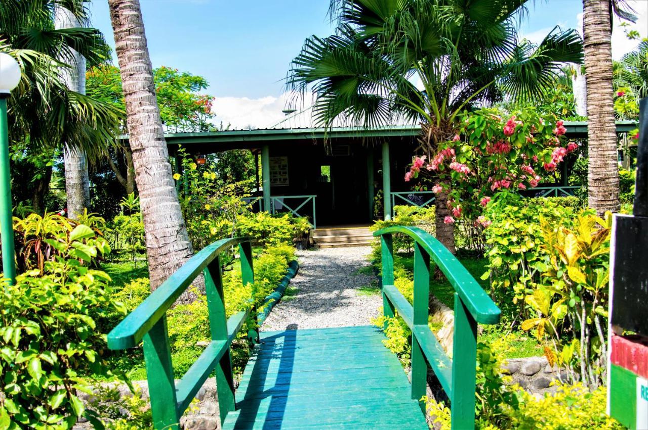 Grand West Villas Nadi Eksteriør billede